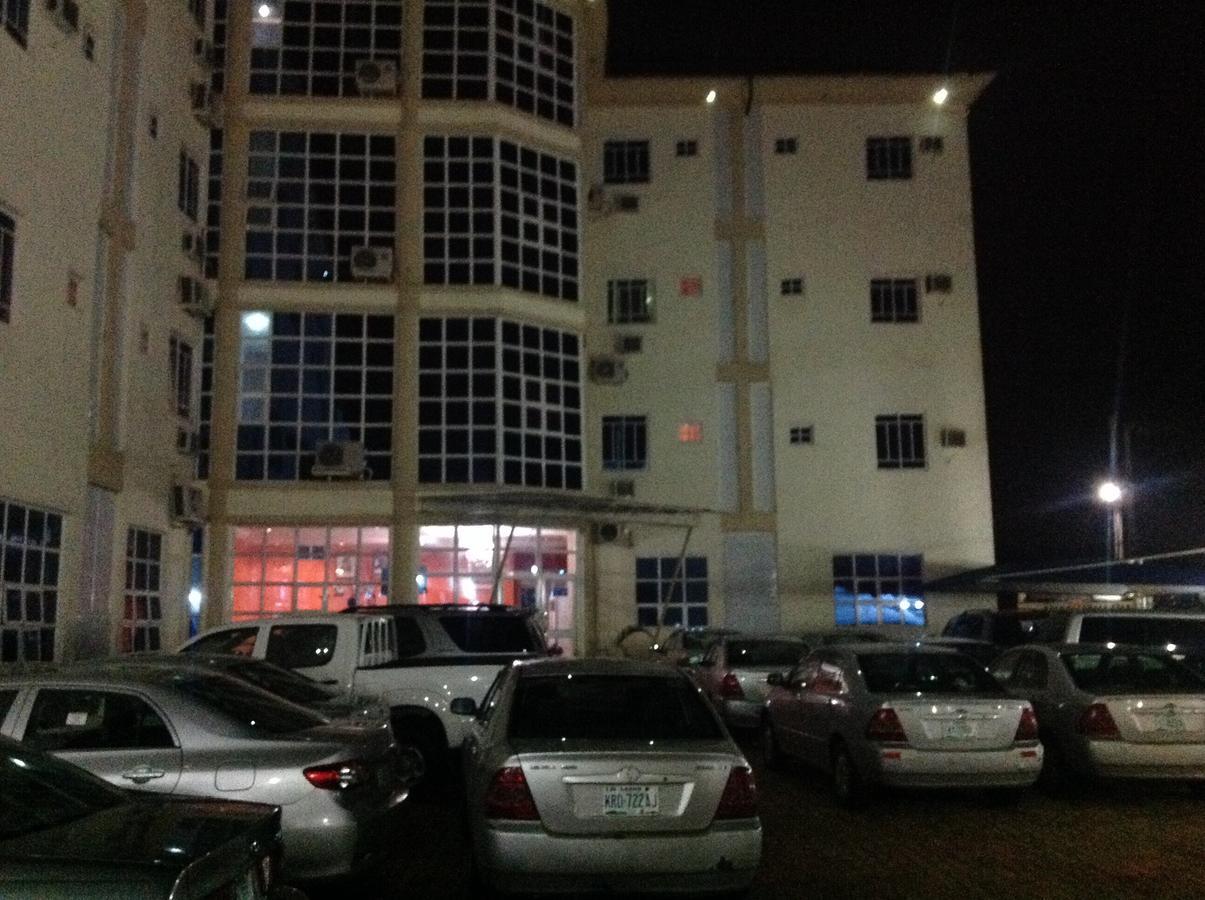 Toprate Luxury Hotel Owerri Exterior foto