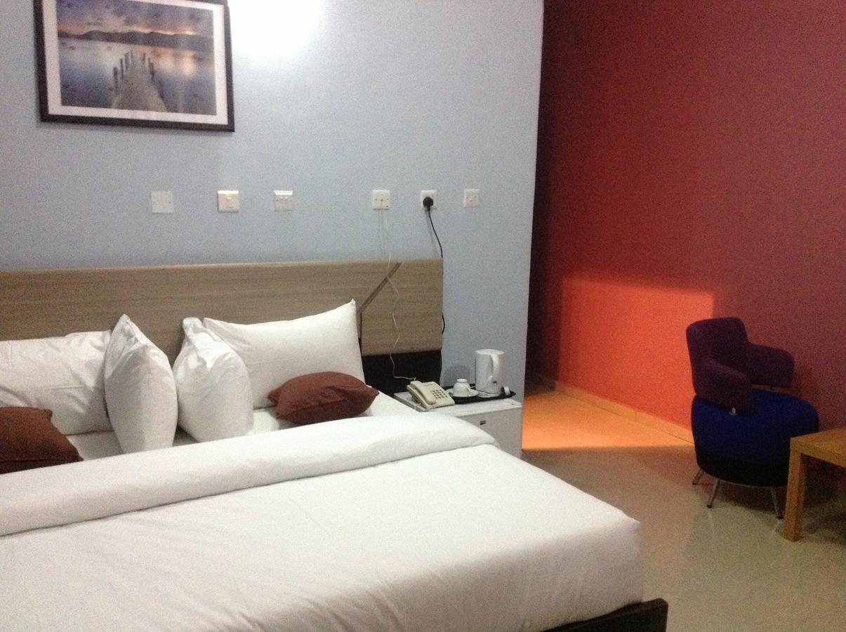Toprate Luxury Hotel Owerri Zimmer foto