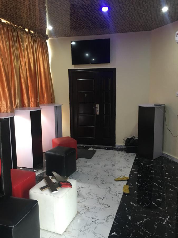 Toprate Luxury Hotel Owerri Exterior foto