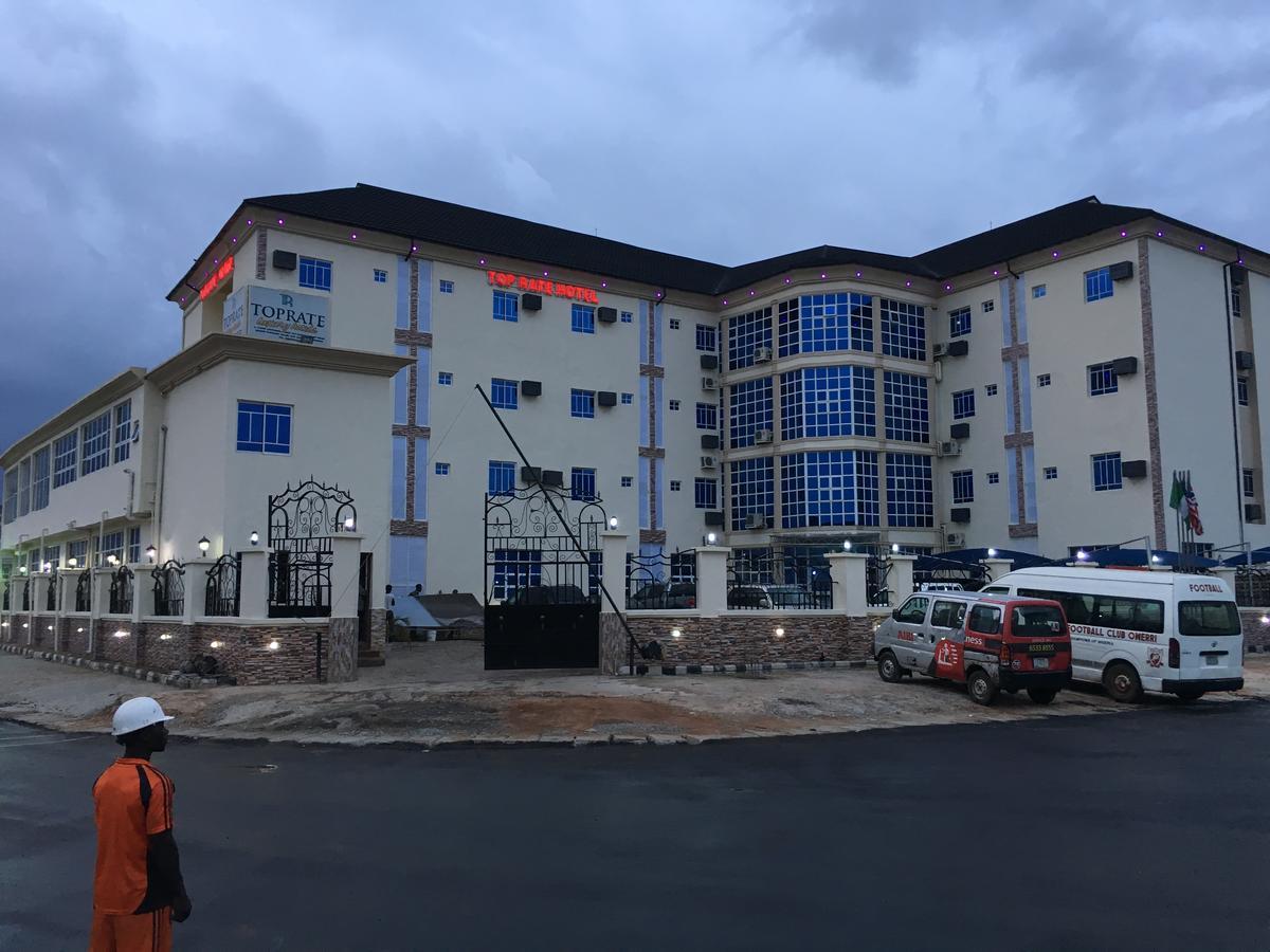 Toprate Luxury Hotel Owerri Exterior foto